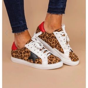 Like new, Brown Leopard Sneakers